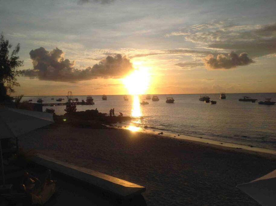 Appartement Beachfront Le Cerisier Trou Aux Biches, Mon Choisy à Mont-Choisy Extérieur photo